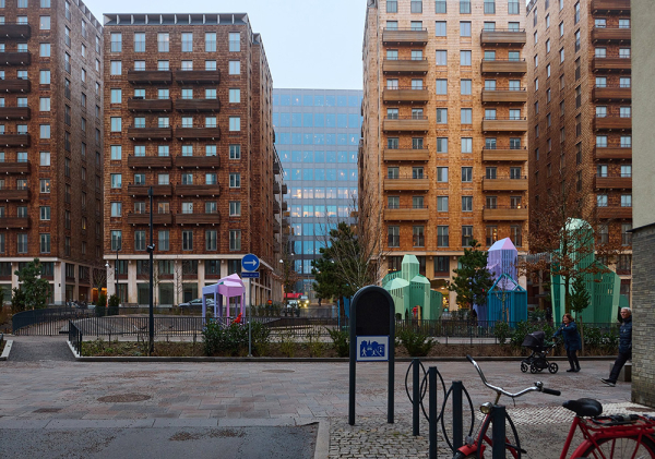 Свет и натуральное дерево: уютный современный интерьер в Стокгольме (74 кв. м) Свет и натуральное дерево: уютный современный интерьер в Стокгольме (74 кв. м)