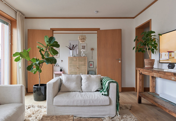 Свет и натуральное дерево: уютный современный интерьер в Стокгольме (74 кв. м) Свет и натуральное дерево: уютный современный интерьер в Стокгольме (74 кв. м)