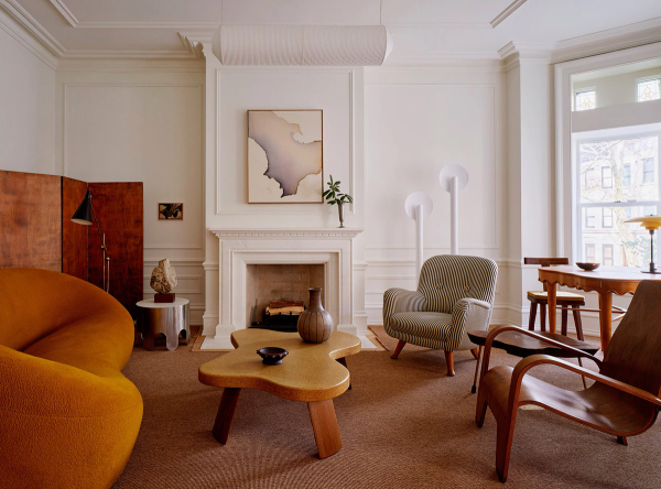 Тёплая эклектика в дизайне исторического таунхауса в Бруклине