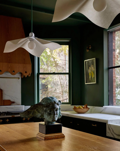 Тёплая эклектика в дизайне исторического таунхауса в Бруклине