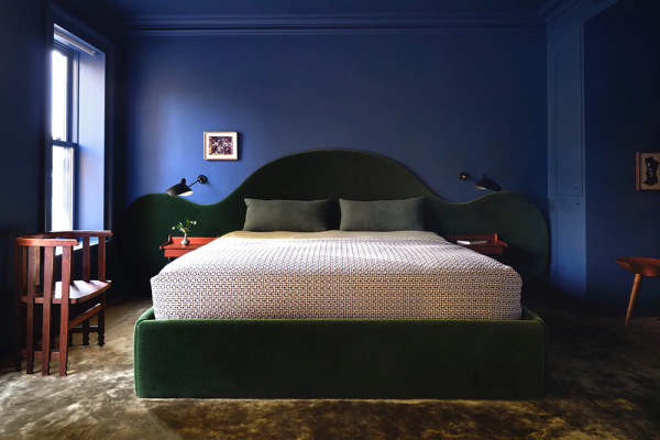 Тёплая эклектика в дизайне исторического таунхауса в Бруклине