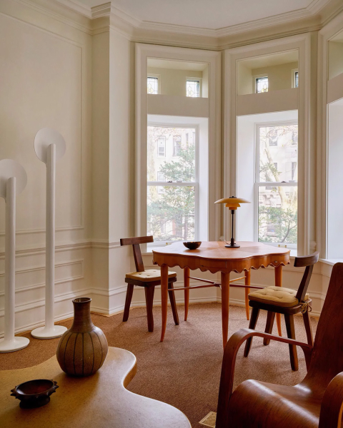 Тёплая эклектика в дизайне исторического таунхауса в Бруклине