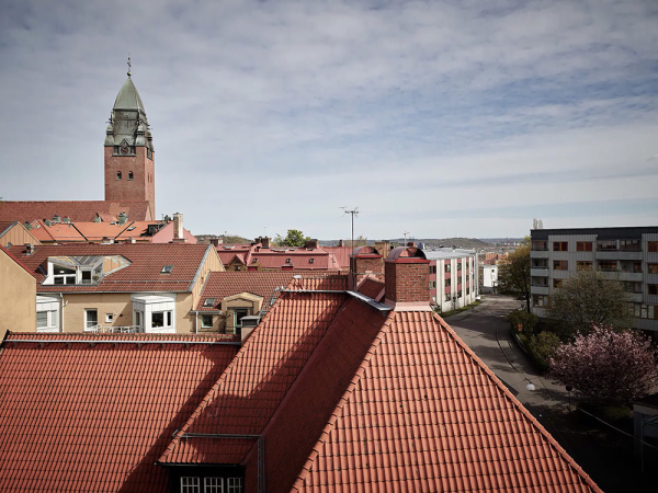 Тёплый монохромный интерьер бюджетной квартиры в Швеции (74 кв. м) Тёплый монохромный интерьер бюджетной квартиры в Швеции (74 кв. м)