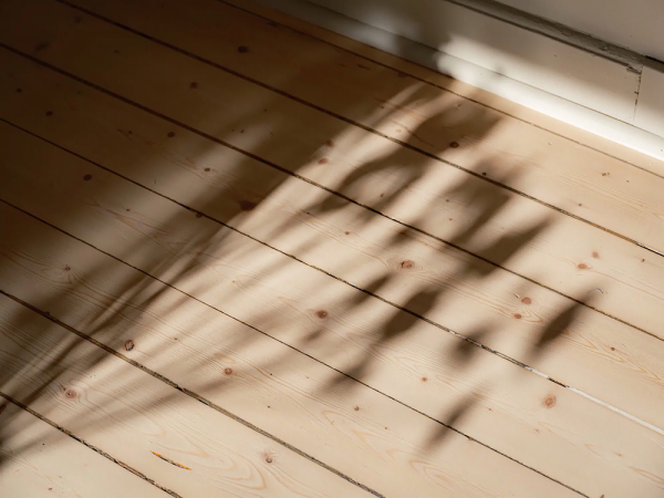 Тёплый монохромный интерьер бюджетной квартиры в Швеции (74 кв. м) Тёплый монохромный интерьер бюджетной квартиры в Швеции (74 кв. м)