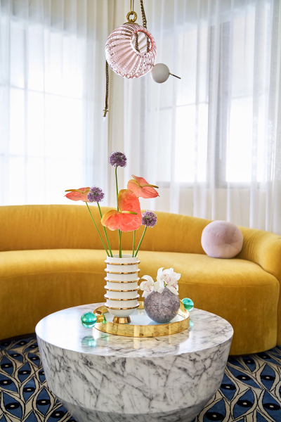 Удивительные узоры и смелые краски наполнили жизнью этот семейный дом в Майами