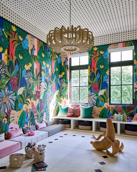 Удивительные узоры и смелые краски наполнили жизнью этот семейный дом в Майами