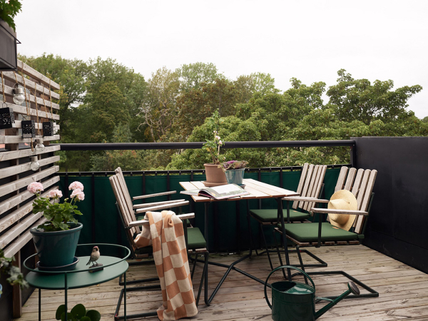 Уютная двухэтажная квартира с небольшой террасой на окраине Стокгольмa