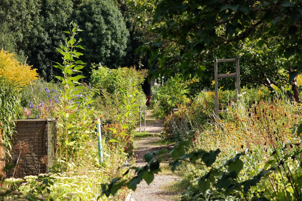 Уютная двухэтажная квартира с небольшой террасой на окраине Стокгольмa
