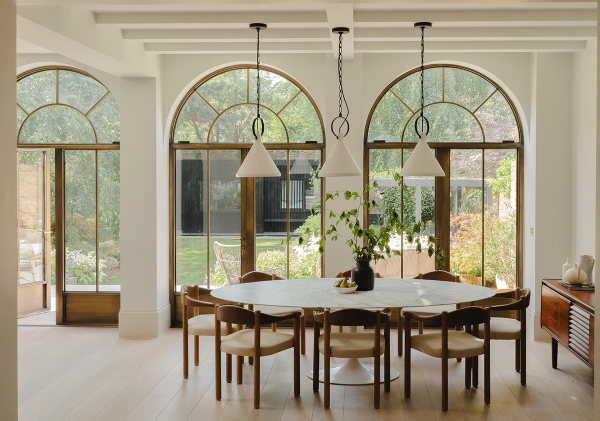 Великолепный дом с арками в Лондоне